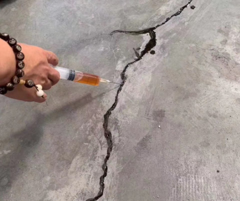 凉城混凝土裂缝修补技术详解​